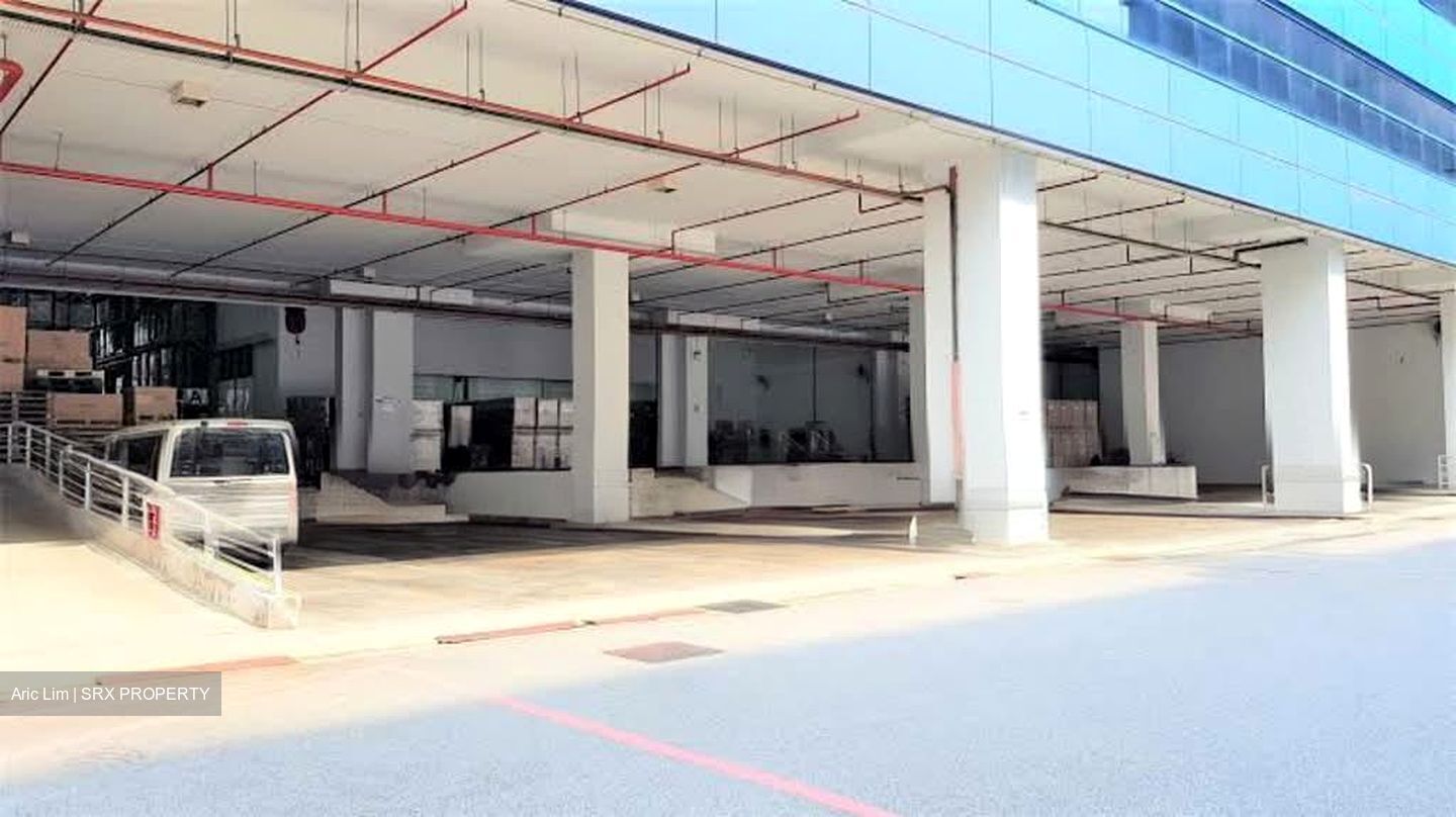 Nan Wah Building (D16), Factory #586600811